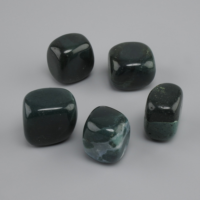 Natural Green Jasper Tumbled Stone, diameter 22-25×22-24×17-21mm± (assorted sizes) (Price per 100g)