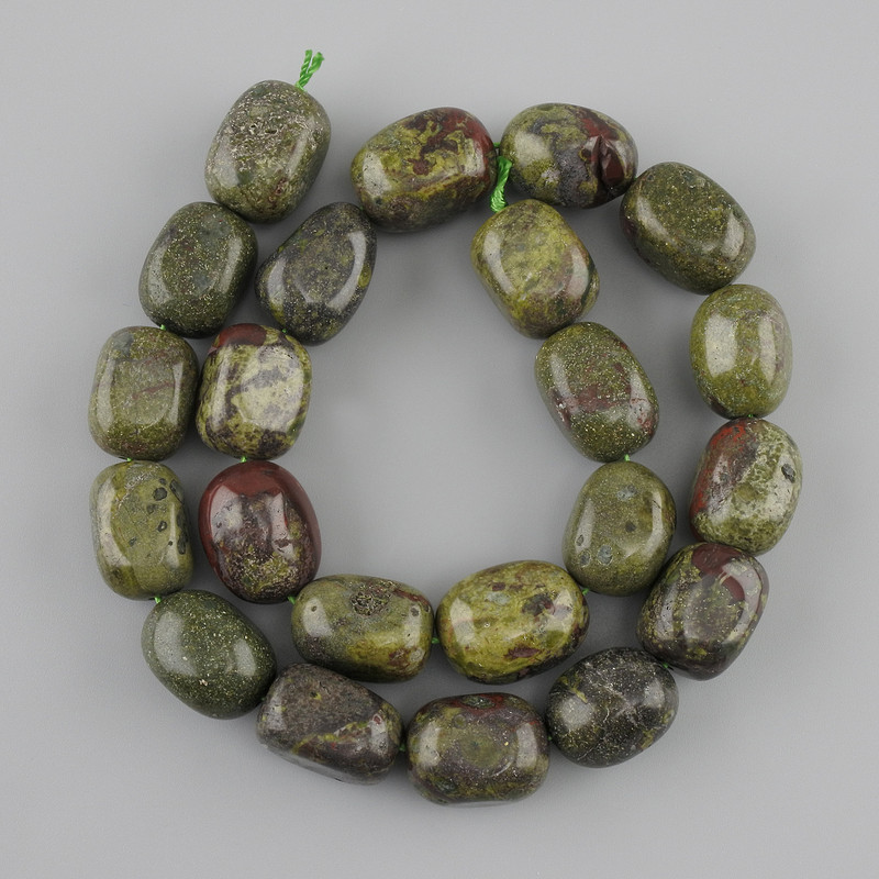 Jasper Beads Dragon's Blood Dravite drilled, 16-18 mm diameter, 5x12, 5-13 mm ±, length 36 cm ± on thread