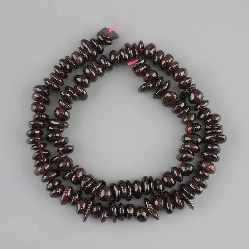 Garnet Beads Granulate 7-11×3-5mm ±, length 40cm ±