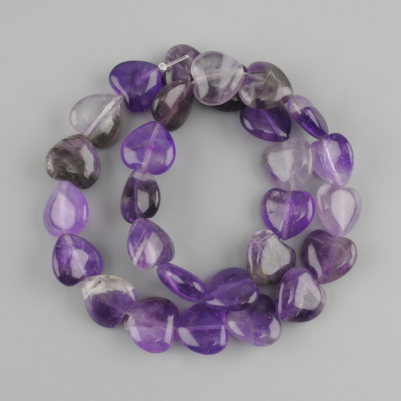 Amethyst Heart Beads, 14x14mm diameter, +- 37cm on thread