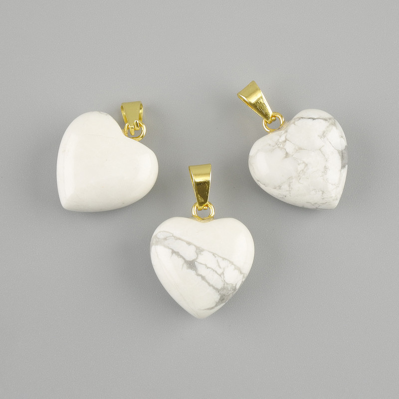 Heart Pendant of Chalcedony 15x15x23mm+