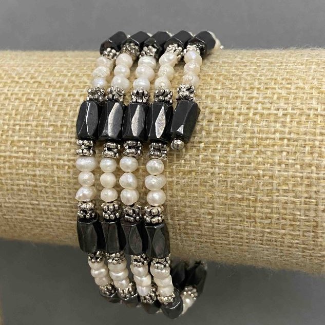 Accessory - Transformer (necklace–bracelet) Magnetic Hematite Bead Thread 8x5mm+- River Pearls 3.5-5mm+-, length 88cm+-