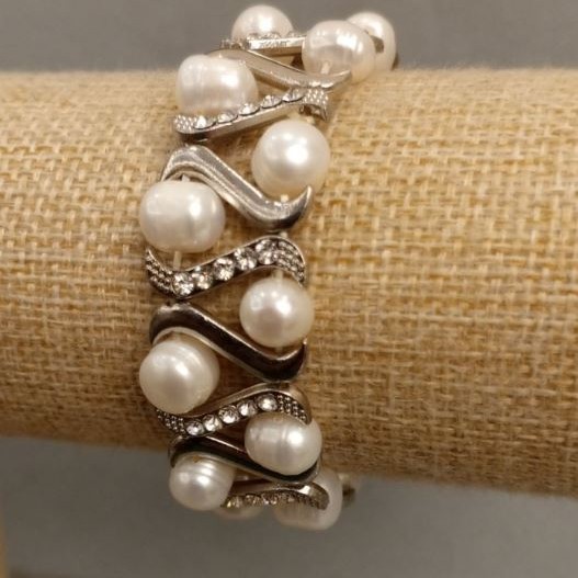 Bracelet of Mallorca Pearls, 18cm length +/-, stretch