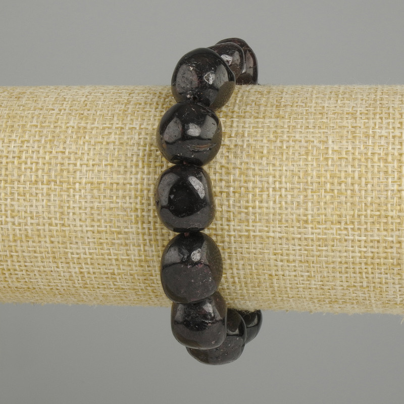 Garnet faceted bracelet, diameter 14-16×12-13, 5mm+-, length 18cm +- stretch