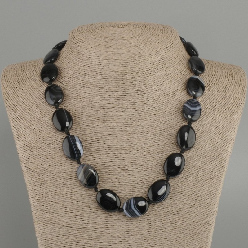 Agate Necklace oval, diameter 19.5–20×15 mm ±, length 45 cm ± with clasp