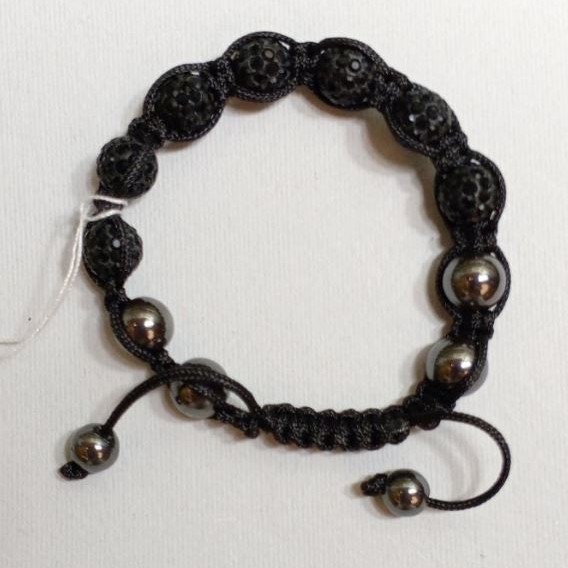 Bracelet with adjustable slip knot