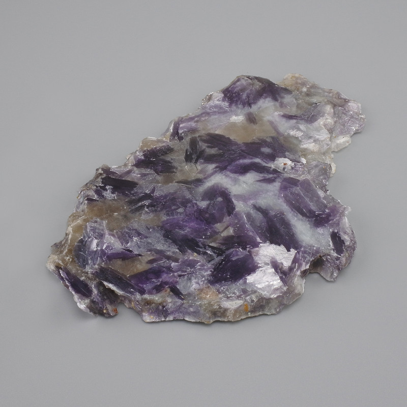Price per 100g! Souvenir plate natural lep idolite stone, diameter 105x73x6mm± assorted sizes