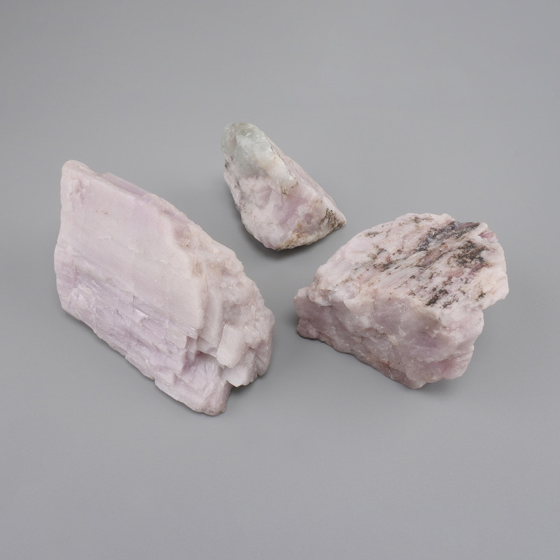 Natural Kunzite raw stone, diameter 58×70×40-48mm± (assorted sizes) (Price per 100 g)