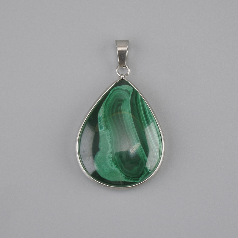 Malachite Pendant in Silver- toned Setting 45×30mm±, length 51mm± (assorted sizes)