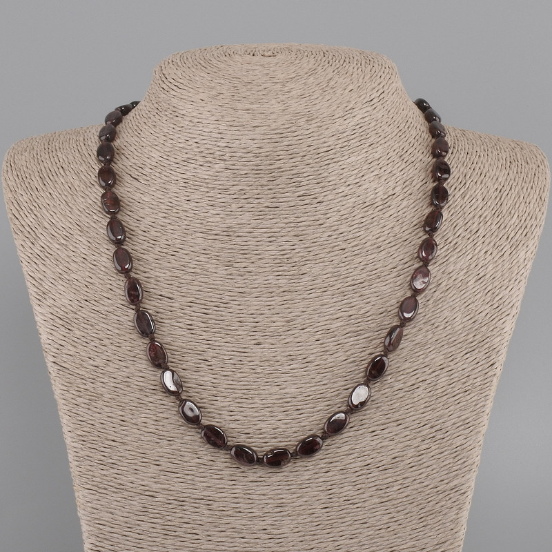 Garnet faceted oval bead necklace, diameter 10-11×6, 5mm±, length 50cm± with clasp