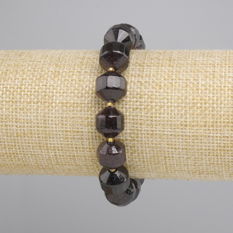 Bracelet Garnet Multisided Beads, diameter 11-12x11-12mm+-, seed beads 3mm+-, length 18cm+-