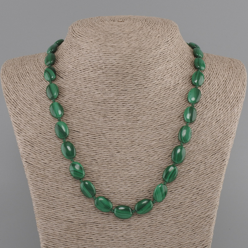 Malachite Necklace Oval 14×10mm±, length 45cm± with clasp