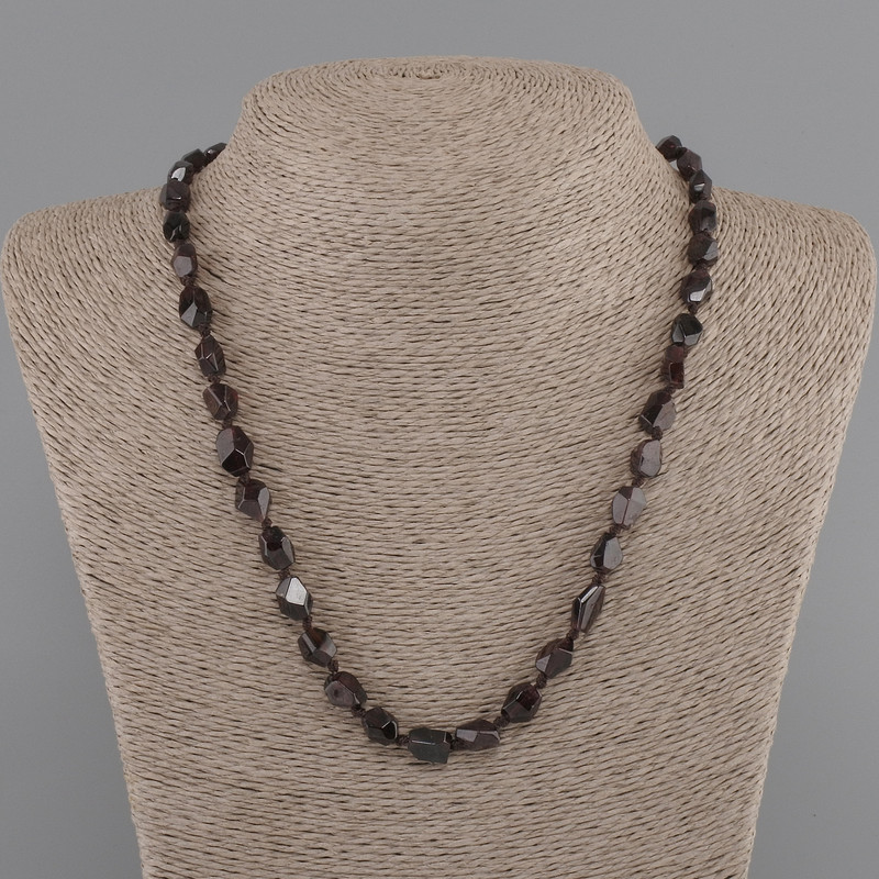 Garnet Necklace - Multifaceted 8-10×5-6mm, length 45cm, with clasp