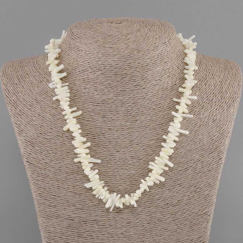 Coral Bead Needle-Crumb Necklace 8-17×1-3, 5mm ±, length 45cm ± with clasp