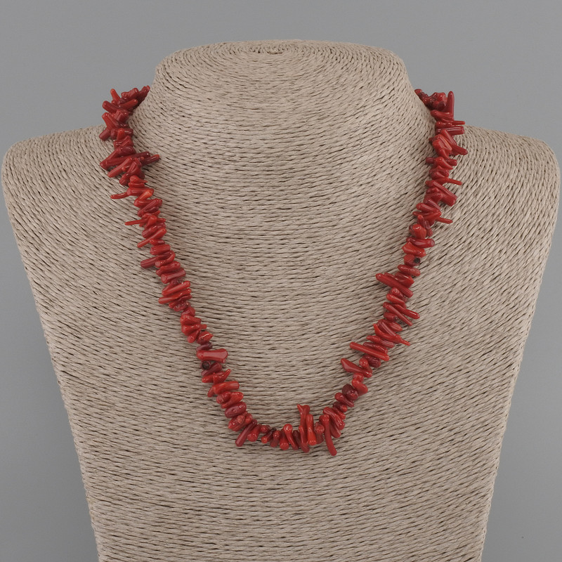 Coral bead clear needle 6-11×1-3mm+-, length 45cm+- with clasp