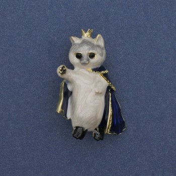 Brooch 'Queen Cat' enamelled golden metal 38x30mm+
