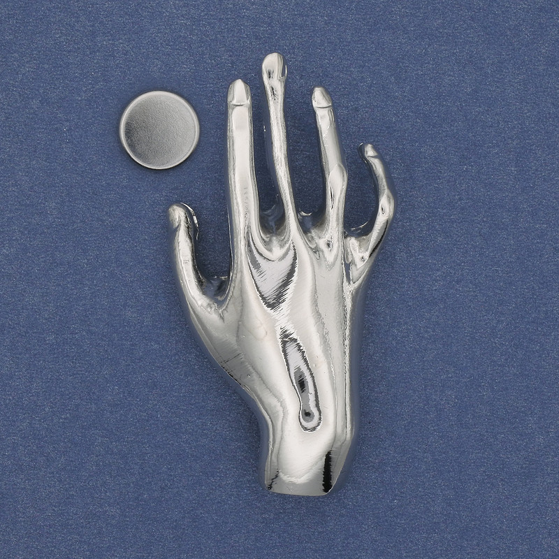 Magnetic brooch Hand silver metal 27x55mm+