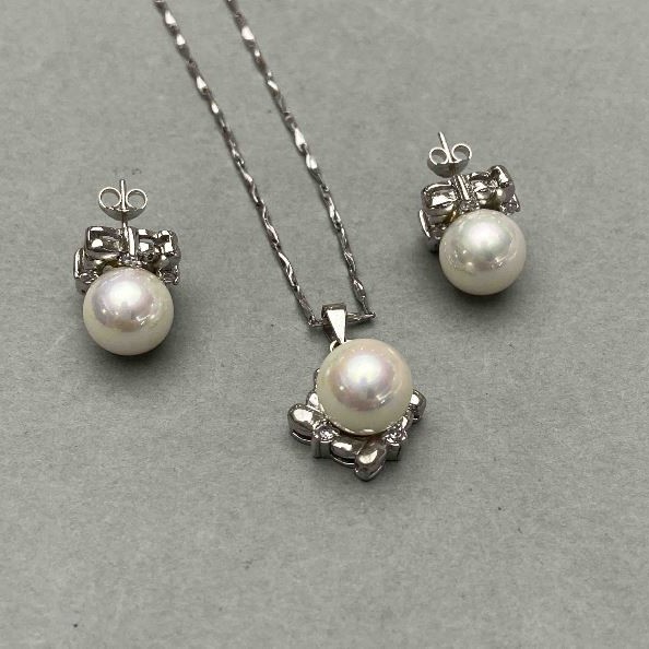 Majorca Pearl Pendant and Stud Earrings Set on 40cm+ Chain