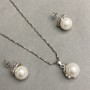 Pendant and earrings set with Mallorca pearls on a 40cm+ chain
