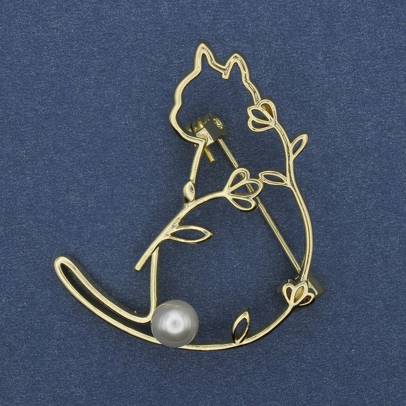Brooch Cat with Pearl Golden Metal 40x34mm+