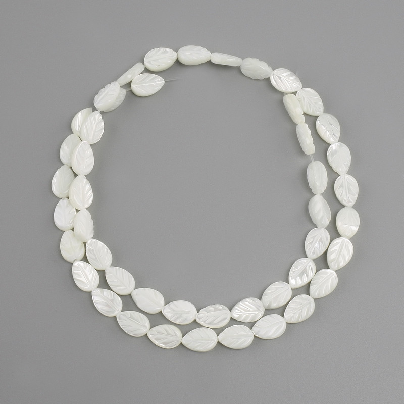 Mother-of-P Pearl Leaf Beads, 9×6mm, +/- 40cm length thread