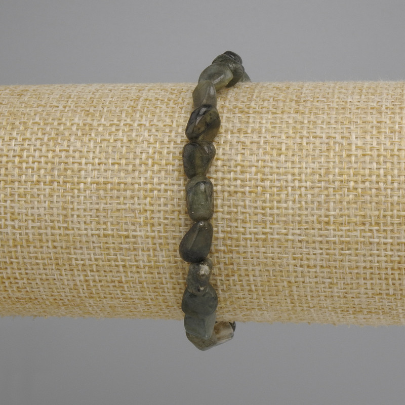 Bracelet Labradorite faceted, diameter 7-9x5-7, 5mm+-, length 18cm +- stretch