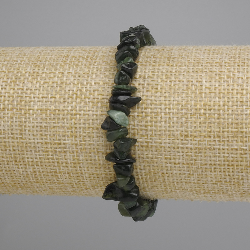 Jadeite Chip Bracelet, 7-9×2-4 mm, length 18 cm, stretch