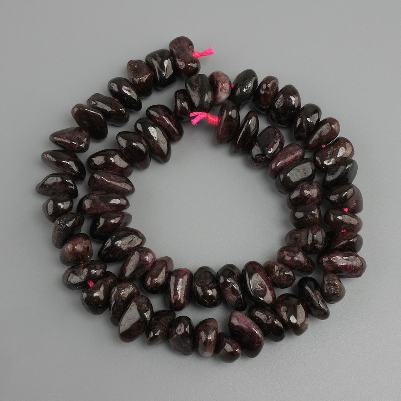 Garnet faceted beads, 6–8×9.5–12 mm, length 39 cm