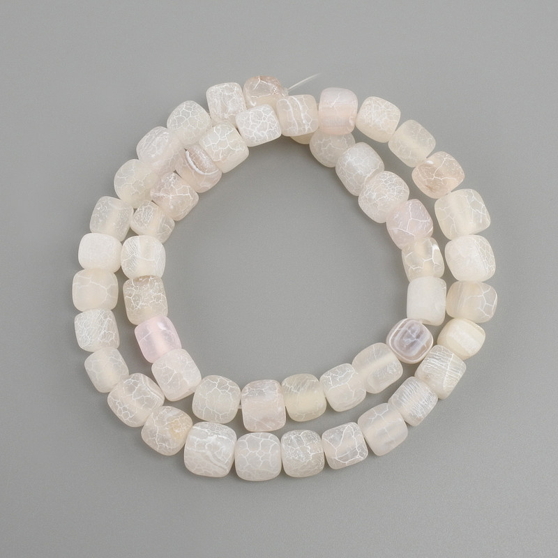 Frosty Agate Beads Cubed, 6–7 mm diameter, 35 cm length on fishing line