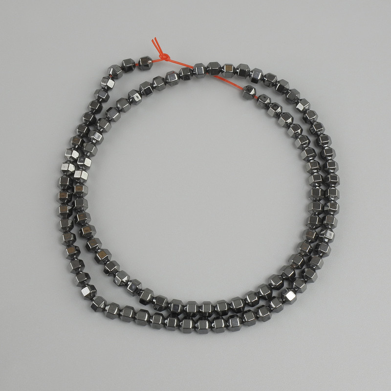 Hematite Beads Faceted 4×4 mm, 39 cm length