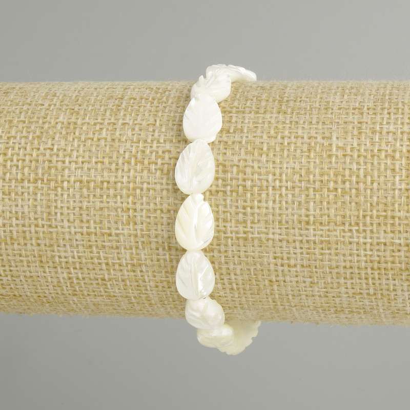 Bracelet Mother-of-P Pearl leaf, diameter 12x8mm+-, length 18cm+-, stretch