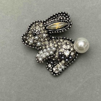 Brooch Bunny with crystals and pearls, silver metal 34x30mm