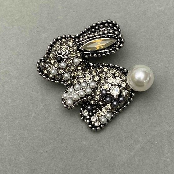 Brooch Bunny with crystals and pearls, silver metal 34x30mm