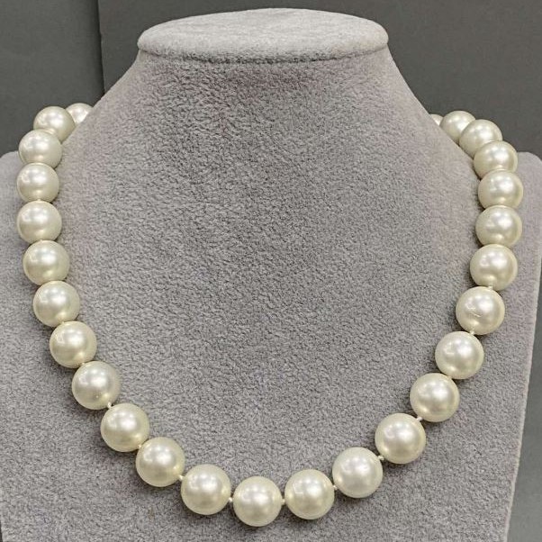 Majorca Pearl Necklace, length 48cm ± with clasp
