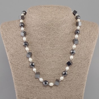 Necklace of freshwater pearls 7-8x6mm with Hematite faceted beads 10mm and cubes 8mm+, length 50cm+