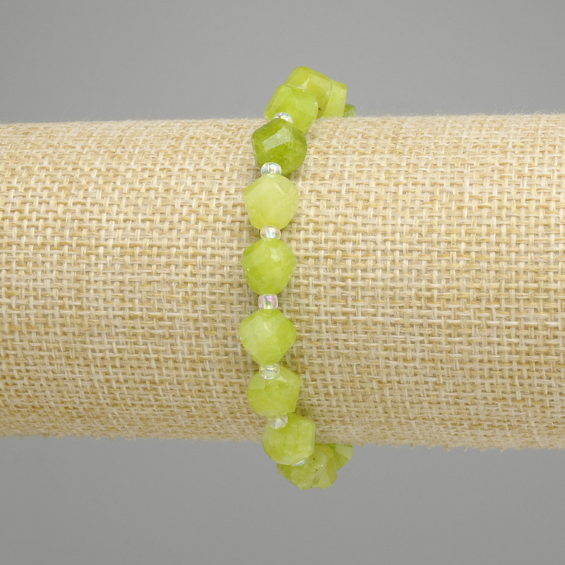 Chrysoprase Bracelet Olivine Faceted Diamond-shaped Beads, 7-8×7-7, 5mm+ bead 3mm+-, length 18cm+- Stretch