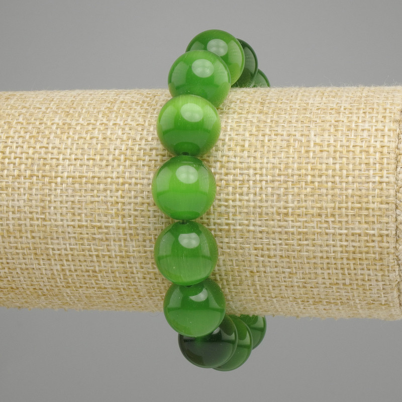 Green Cat's Eye Bead Bracelet, smooth round beads 13.5 mm diameter, stretch, length 18 cm