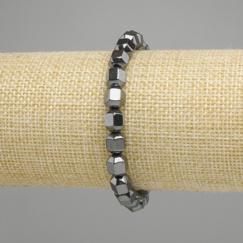 Hematite bracelet with multi-cut beads 8x7mm +-, length 18cm +- stretch