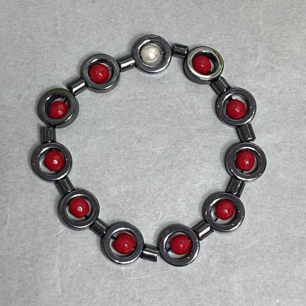 Bracelet Coral, faceted beads 5mm+, Hematite around 12mm+, length 18cm+, stretch