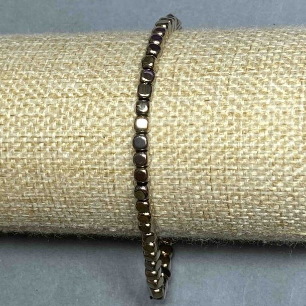 Hematite Cube Bracelet, 4x4mm diameter, gold color, length 18cm, stretch