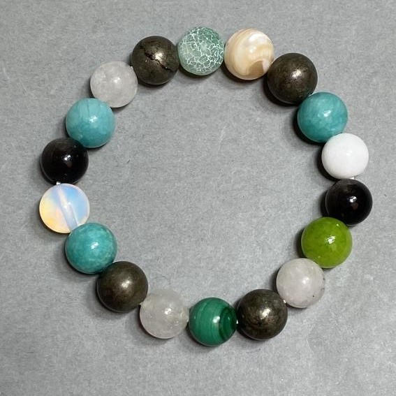 Bracelet Assorted Aquamarine, Mother-of-Pearl, Malachite Bead 10mm+, length 18cm+, stretch