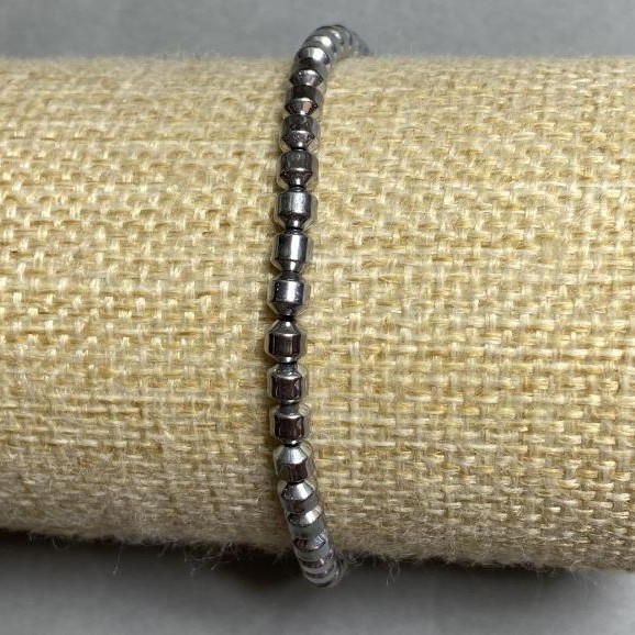 Hematite Cylinder Bracelet, 4×4 mm diameter, 18 cm length, stretch