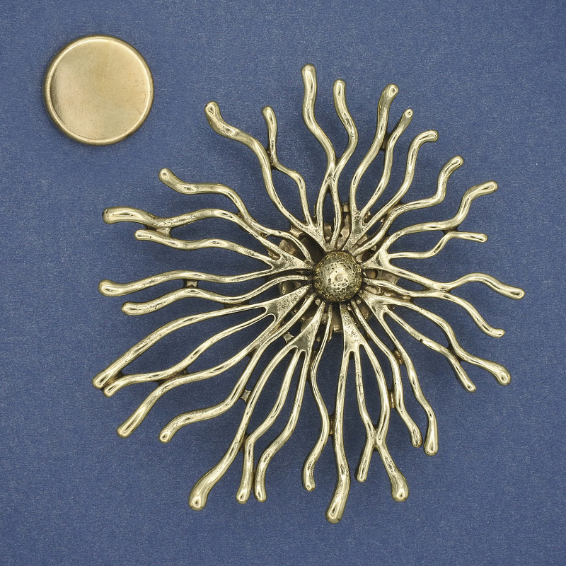 Magnetic Brooch Flower 75mm+ golden metal