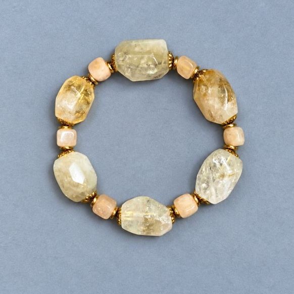 Citrine bracelet faceted 20x15 cm +- cube 7, 5 mm +-, length 18 cm +- stretch