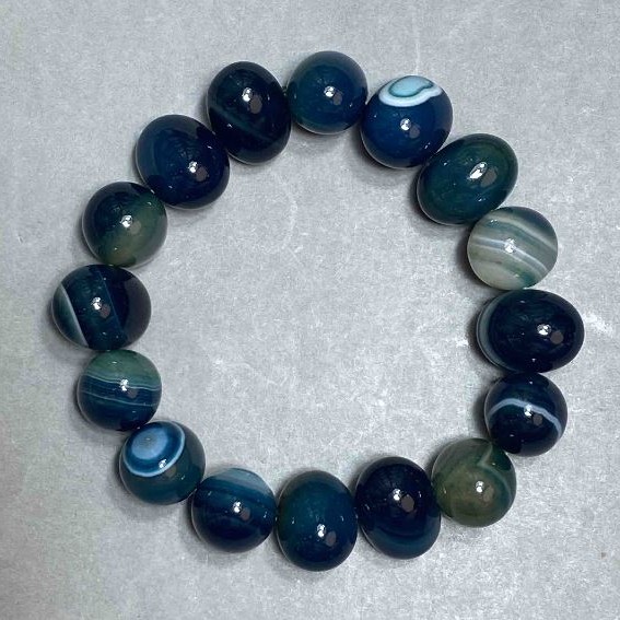 Agate oval bracelet 16×12 mm +/-, length 18 cm +/– stretch