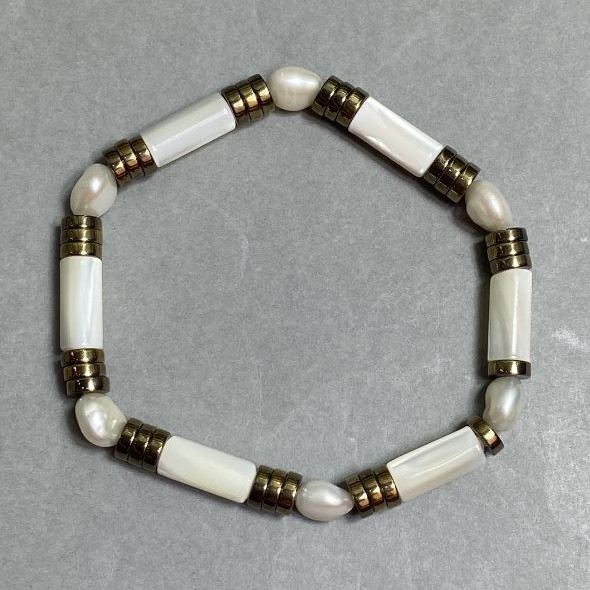 Pearl bracelet 7-9x7-8mm Hematite rondelle 6mm+- Mother-of-pearl cylinder 13x6mm+-, length 18cm stretch