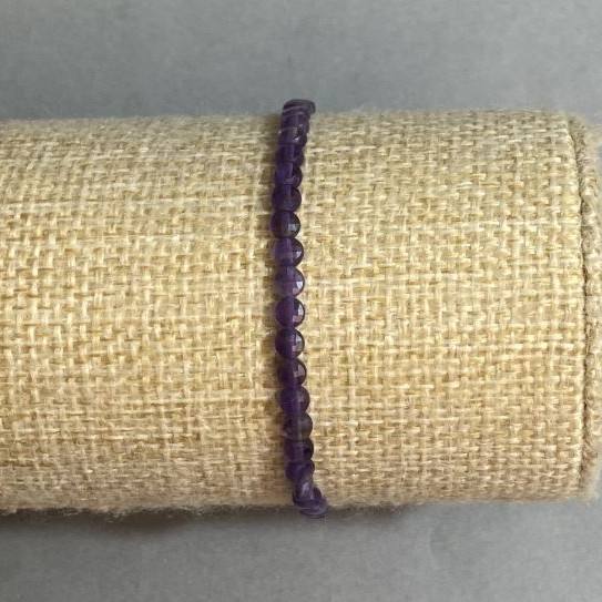 Amethyst bracelet faceted coin 4mm+- , length 18cm+- stretch