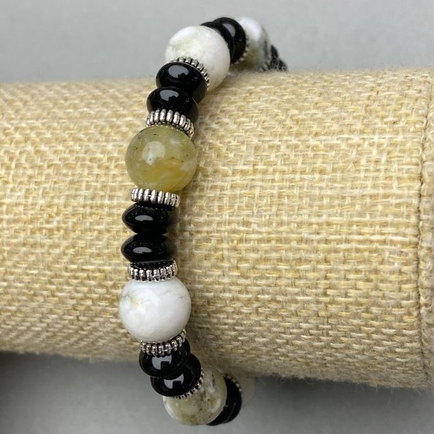 Bracelet Green Opal smooth round bead, diameter 10mm+- , Agate rondelle, diameter 8x4mm+- with inserts, length 18cm+- stretch