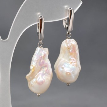 Baroque pearl earrings 24x15 mm +-, length 40 mm +/-