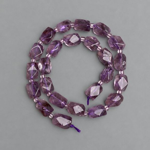 Amethyst beads faceted tumbled, diameter 14×8-9, 5mm± glass beads 3mm±, length 39cm±
